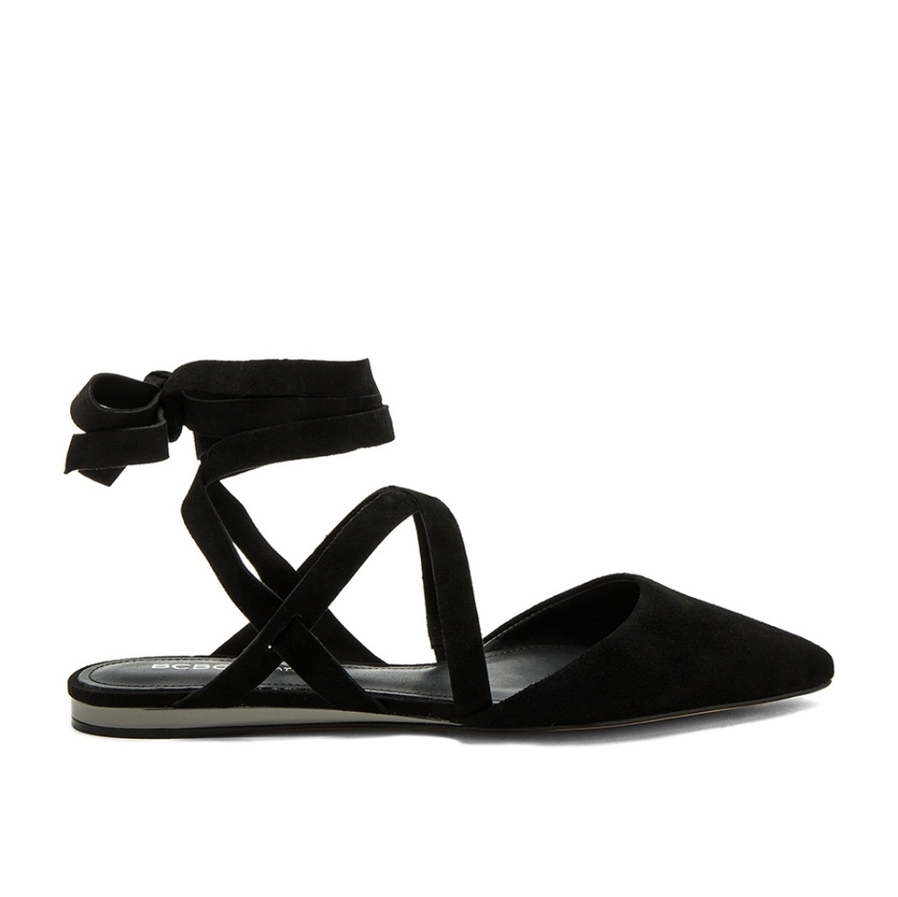 BNWOT Black FLATS.